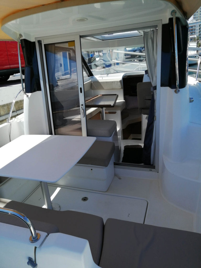 Rent a boat Alicante Bénéteau Antares 7.80 - 2013