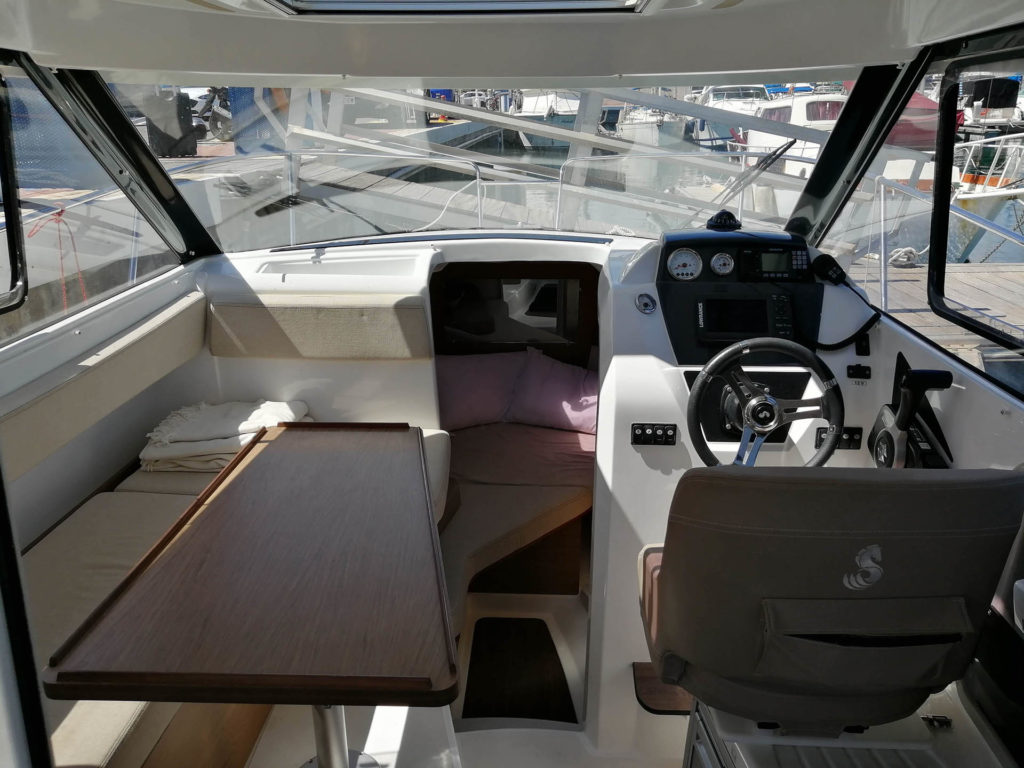 Rent a boat Alicante Bénéteau Antares 7.80 - 2013
