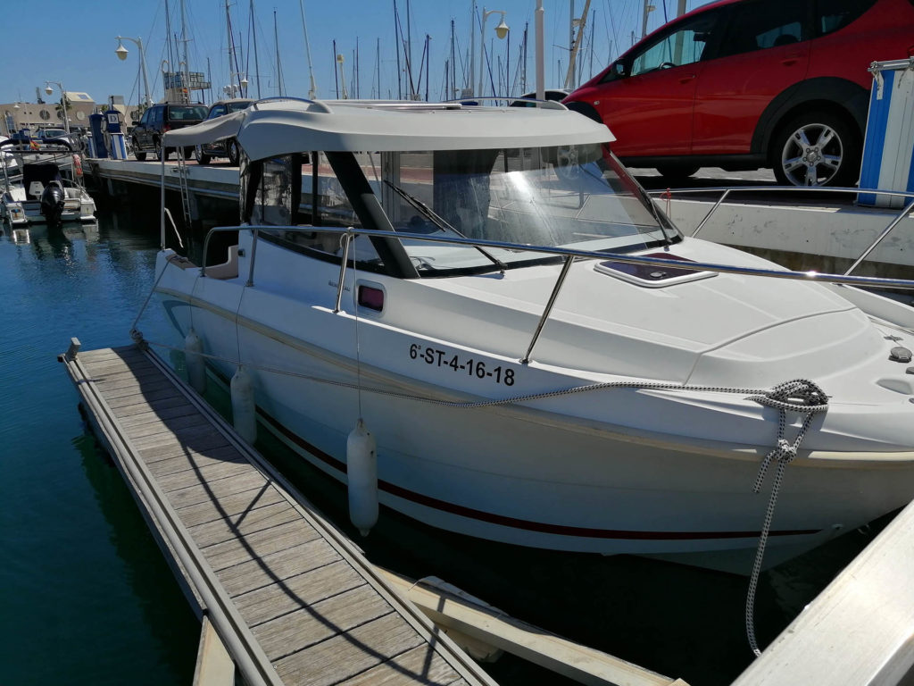 Rent a boat Alicante Bénéteau Antares 7.80 - 2013