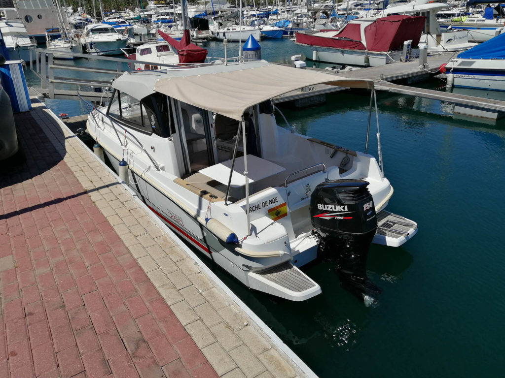 Rent a boat Alicante Bénéteau Antares 7.80 - 2013