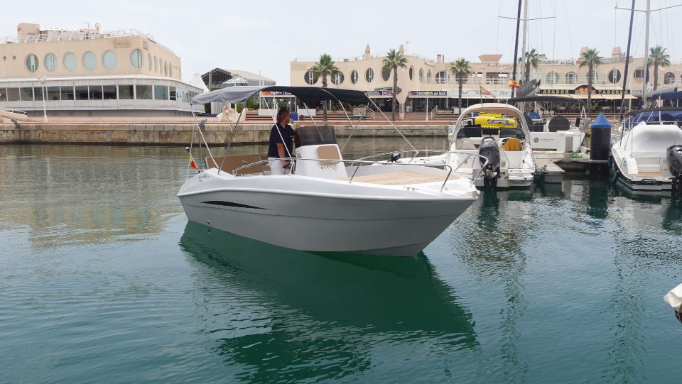 Rent a boat Alicante ASTILUX AX 600 OPEN - 2021