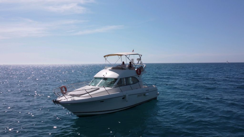 Rent a boat Alicante Jeanneau Prestige 36 - 2006