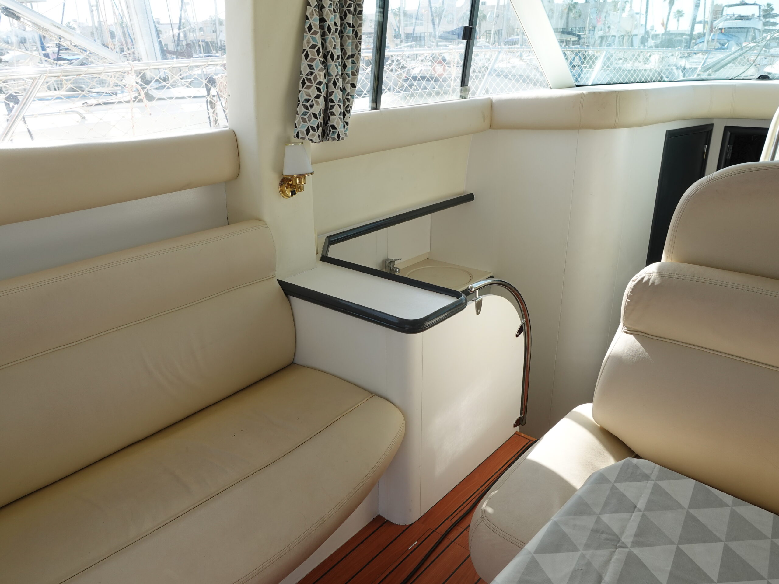 Charter Keyolha