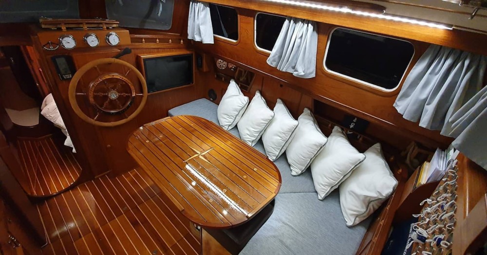 Rent a boat Alicante Belliure Endurance 35 - 1975