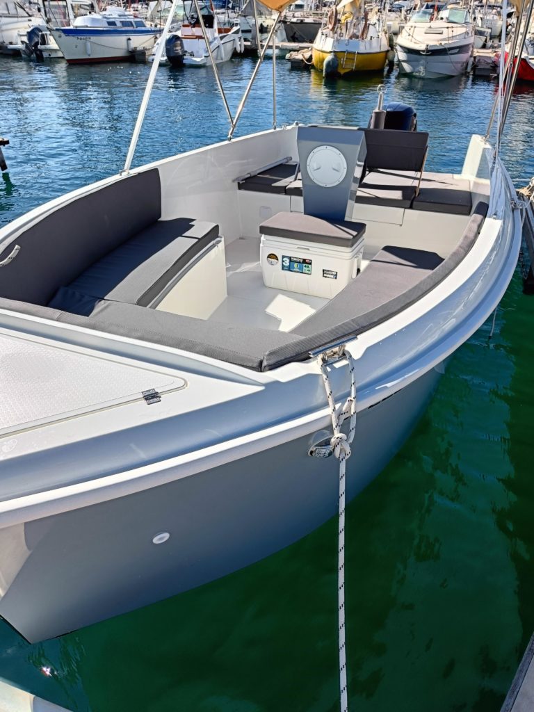 Rent a boat Alicante MARETI 585 OPEN - 2022