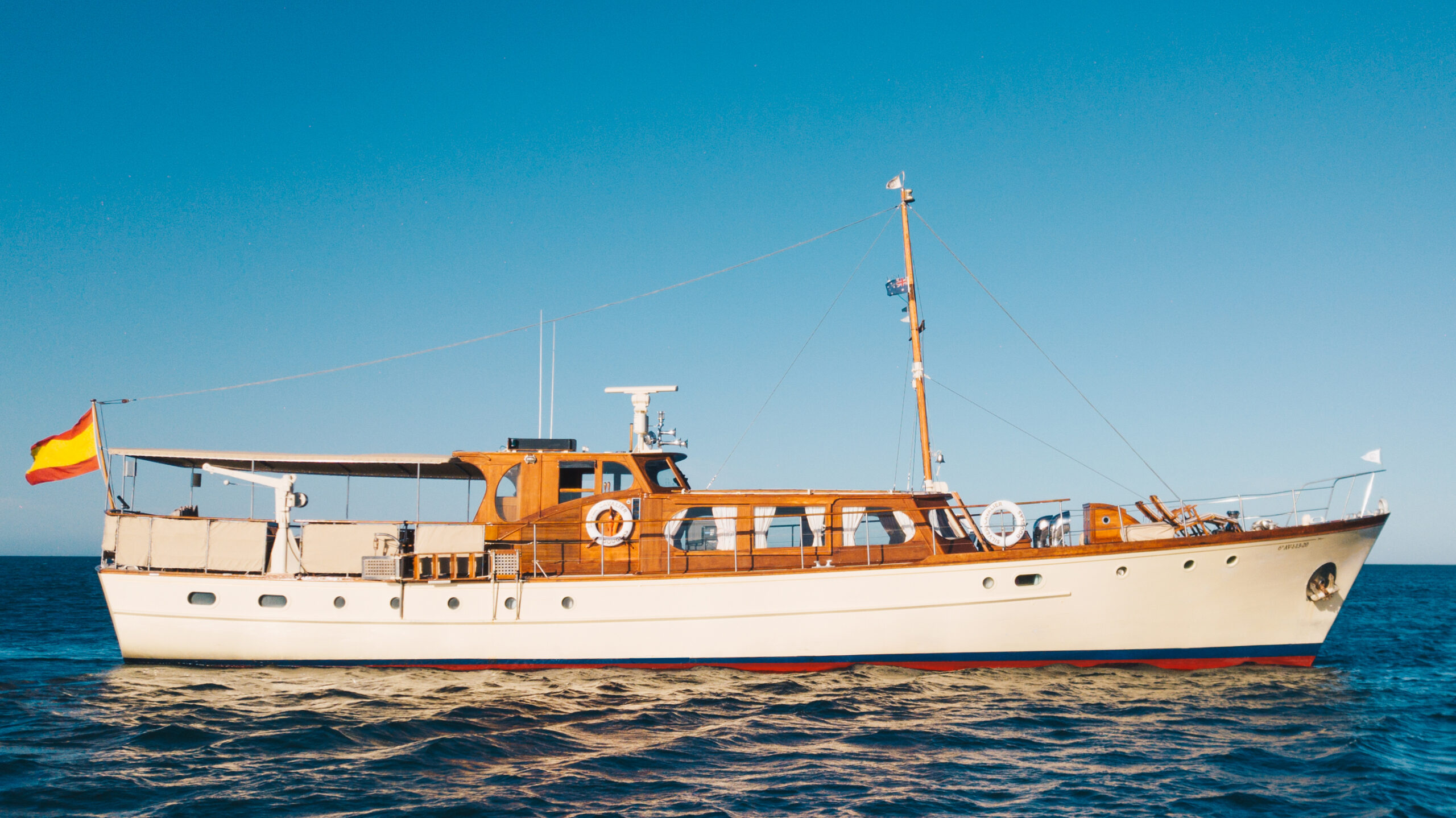 silver cavalier yacht