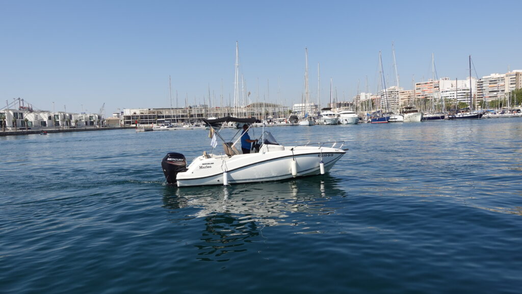 Rent a boat Alicante QUICKSILVER ACTIV 605 OPEN - 2018
