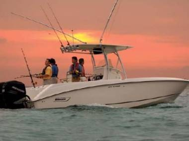 Location bateau Alicante BOSTON WHALER 270 OUTRAGE - 2006